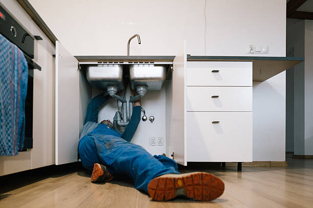 Professional Garbage Disposal Repair technician working in Hope, NJ